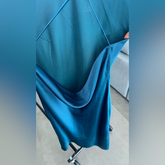 Elegant Teal Sleeveless Dress - Picture 8 of 9